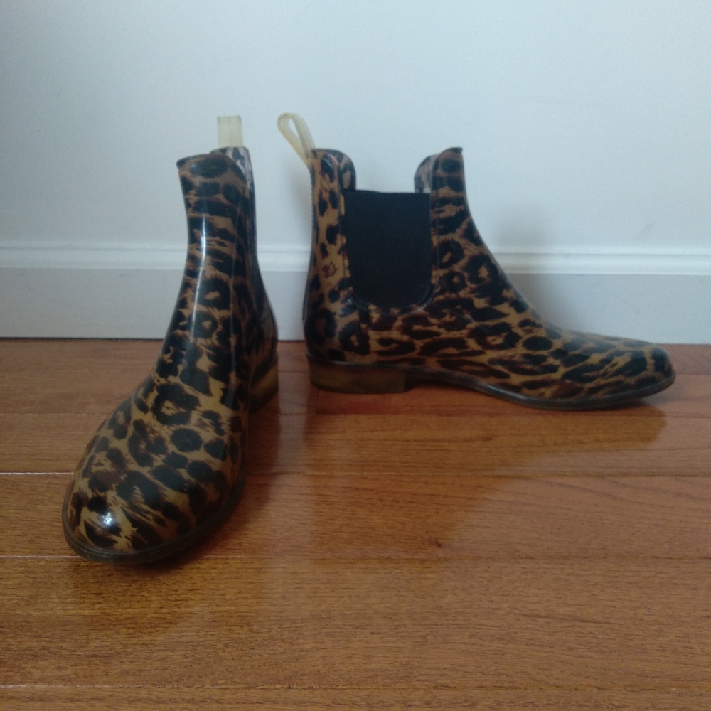 Ankle rain boots leopard print